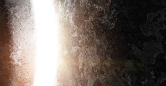 empty tomb and easter